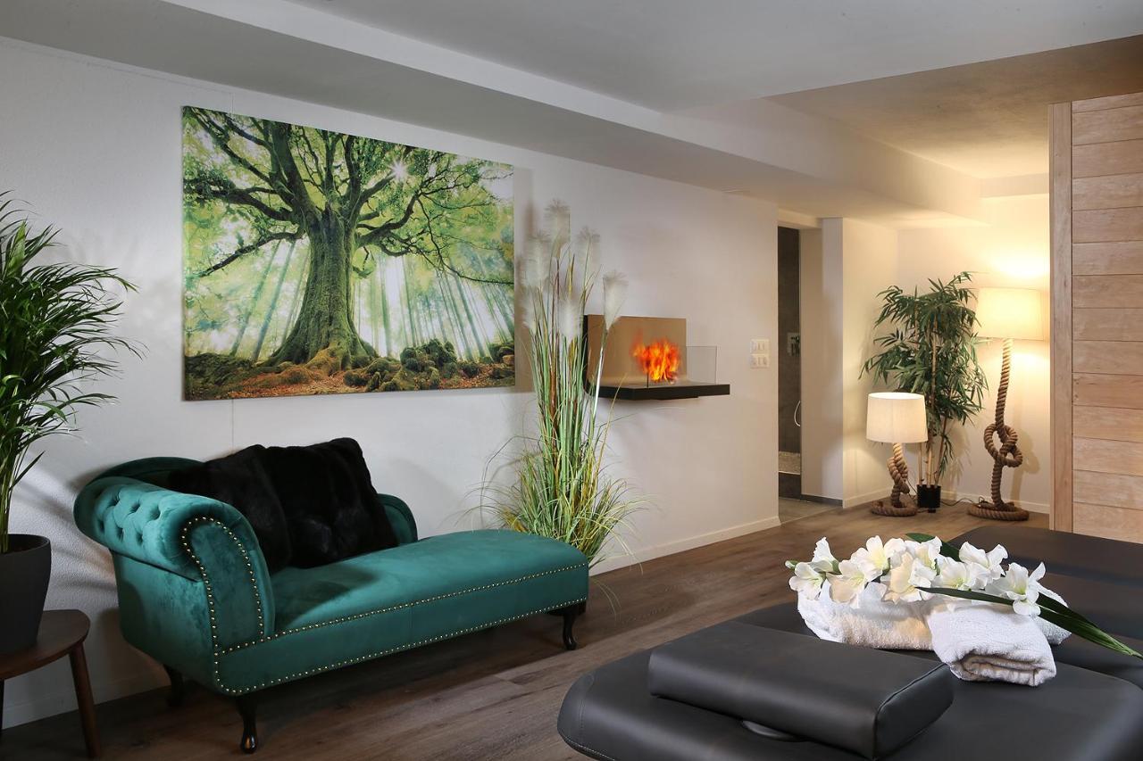 Private Lux With Whirlpool And Sauna In Couette-café